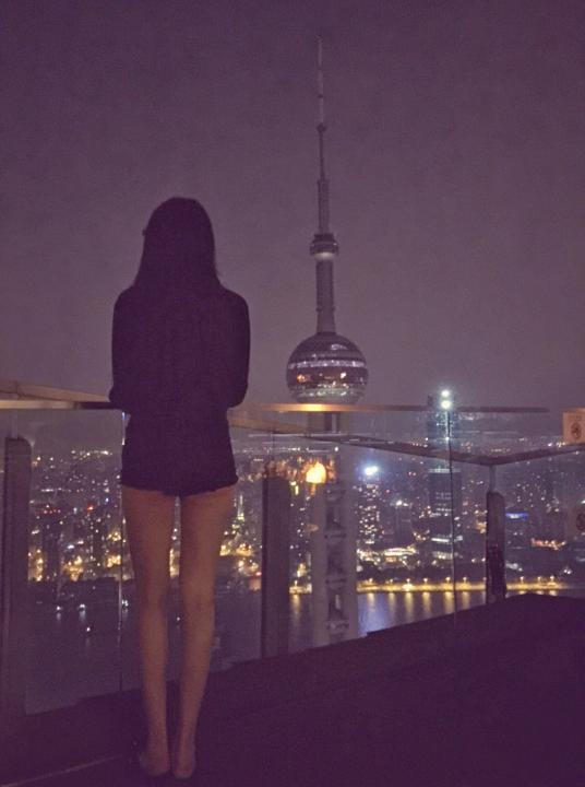美翻了！迪丽热巴、古力娜扎，都不如我怀里的你（上）